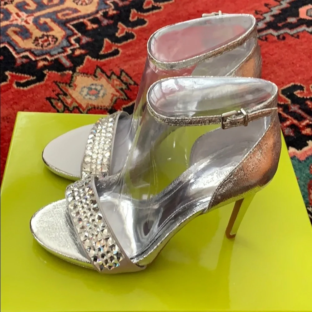 Gianni Bini Silver and White Heels
